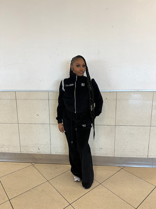 The “Everyday” Velour Set Blk