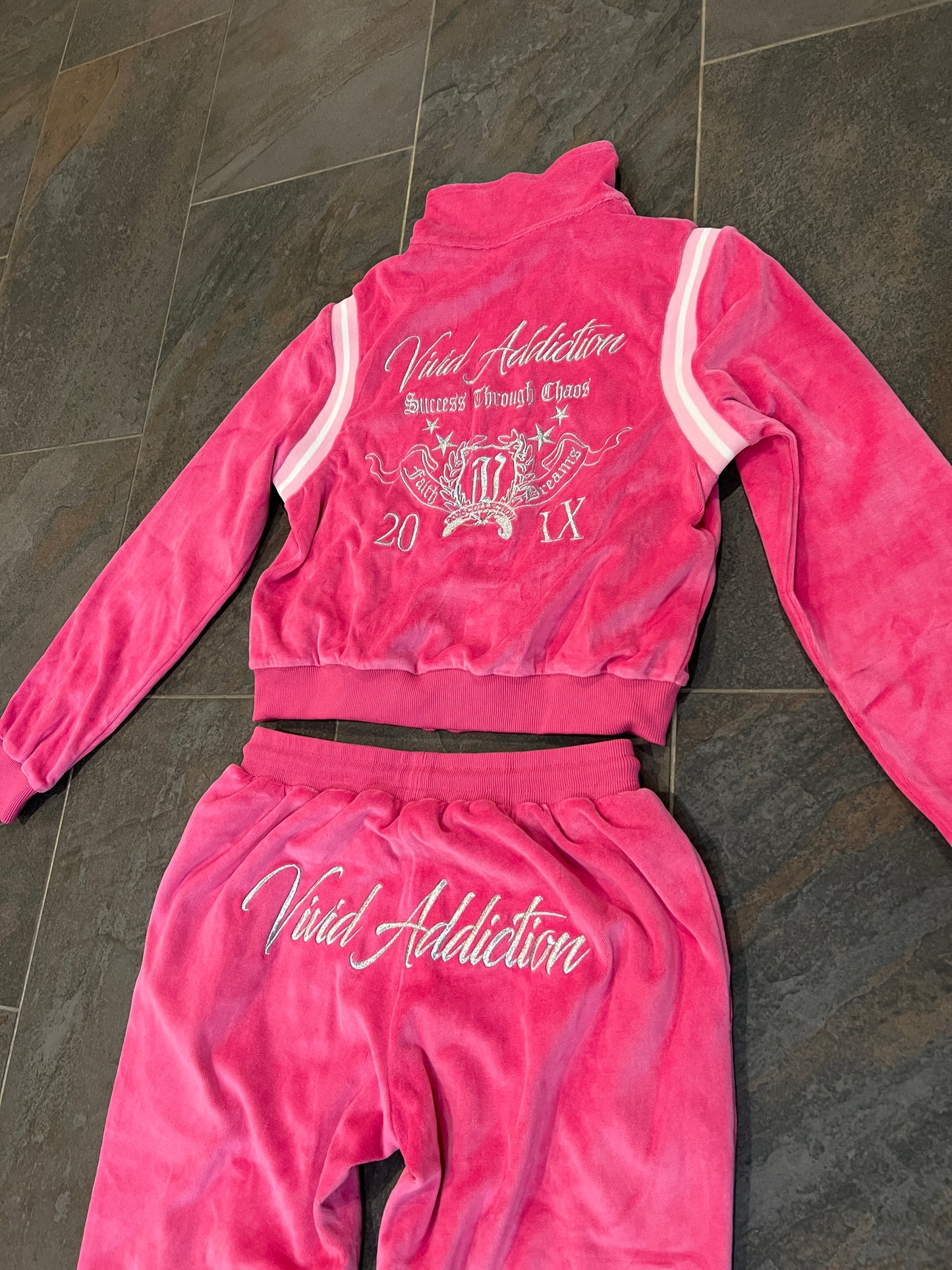 The “Everyday” Velour Set Pink